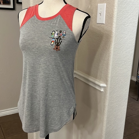 Netflix Strangers Things sleeveless tank top - Picture 9 of 17